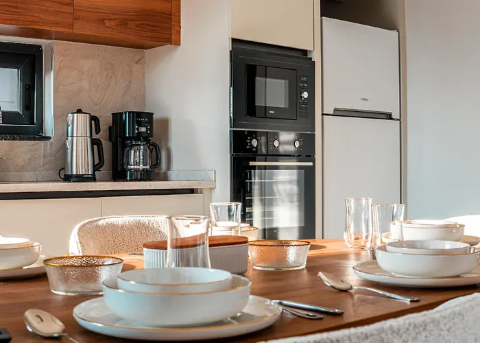 Mare - Palmera * אלאניה